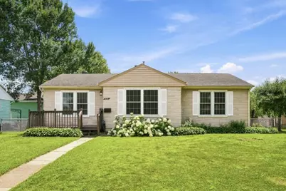 928 2nd Avenue E, Shakopee, MN 55379 - Photo 1