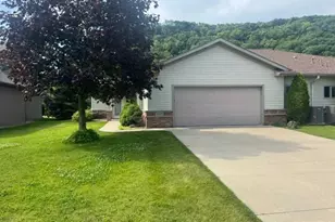 669 Crimson Way, Lake City, MN 55041 - Photo 4