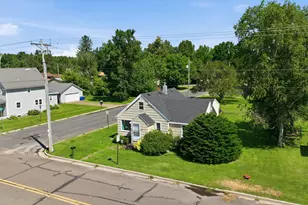 815 Augusta St, Rice Lake, WI 54868 - Photo 2