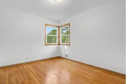 3456 Lee Avenue N, Crystal, MN 55422 - Photo 8