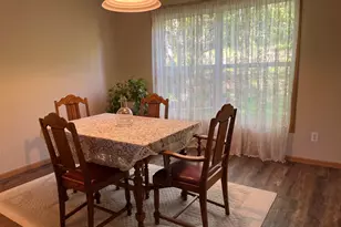 8218 Lori Ln, Woodbury, MN 55125 - Photo 6