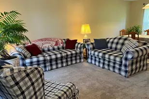 8218 Lori Ln, Woodbury, MN 55125 - Photo 4