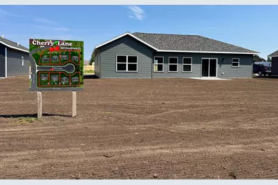 711 Cherry Lane, Perham, MN 56573 - Photo 2