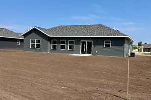 711 Cherry Ln, Perham, MN 56573 - Photo 8
