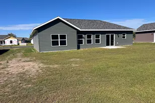 711 Cherry Ln, Perham, MN 56573 - Photo 8
