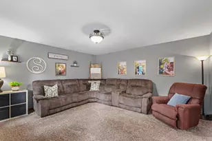 920 N Spring St, Luverne, MN 56156 - Photo 6