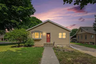 920 N Spring St, Luverne, MN 56156 - Photo 1