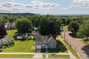 619 E Wells St, Durand, WI 54736 - Photo 36