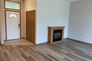 3212 Park Ave NW, Bemidji, MN 56601 - Photo 2