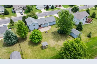 202 Rainbow Drive, Marshall, MN 56258 - Photo 2