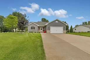 1542 Mulberry Rd, Saint Cloud, MN 56303 - Photo 2