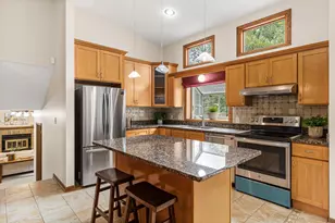 4640 Goldenrod Ln N, Plymouth, MN 55442 - Photo 4