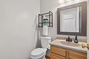 637 Crane Creek Ln, Eagan, MN 55121 - Photo 14