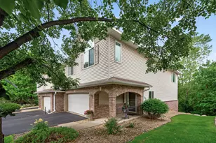 637 Crane Creek Ln, Eagan, MN 55121 - Photo 2