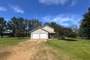 956 280th St, Woodville, WI 54028 - Photo 2
