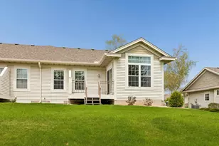 505 Holly Ln N, Oakdale, MN 55128 - Photo 32