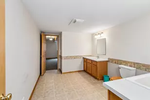 505 Holly Ln N, Oakdale, MN 55128 - Photo 30