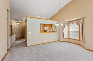 505 Holly Ln N, Oakdale, MN 55128 - Photo 12