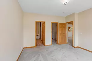 505 Holly Ln N, Oakdale, MN 55128 - Photo 18
