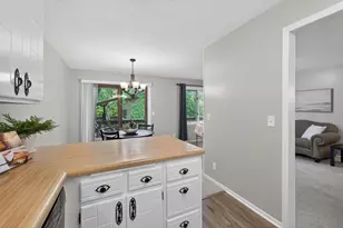 2615 Sumac Ct, White Bear Lake, MN 55110 - Photo 10
