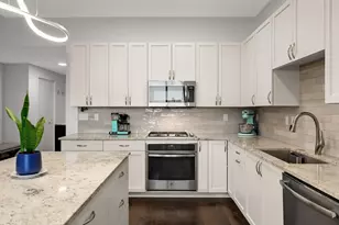 1240 S 2nd St, Minneapolis, MN 55415 - Photo 4