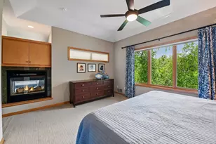 290 Grace Pointe Ct, Wayzata, MN 55391 - Photo 24
