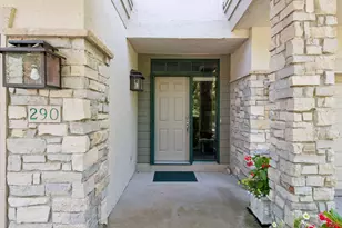 290 Grace Pointe Ct, Wayzata, MN 55391 - Photo 2