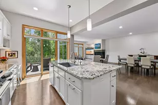 290 Grace Pointe Ct, Wayzata, MN 55391 - Photo 14