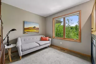290 Grace Pointe Ct, Wayzata, MN 55391 - Photo 26