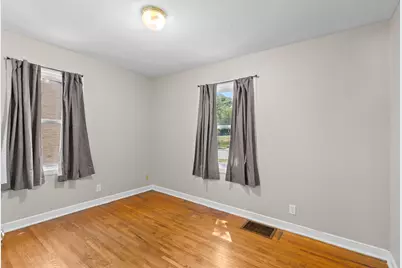2047 Minnehaha Avenue E, Saint Paul, MN 55119 - Photo 8