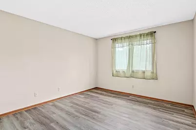 4793 Avon Street, Shoreview, MN 55126 - Photo 8