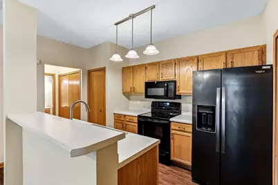 8450 Kimball Drive, Eden Prairie, MN 55347 - Photo 4