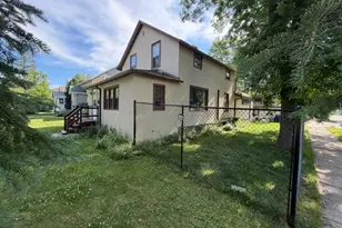 2130 11th Ave E, Hibbing, MN 55746 - Photo 16