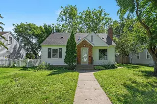 3830 Zenith Ave N, Robbinsdale, MN 55422 - Photo 2