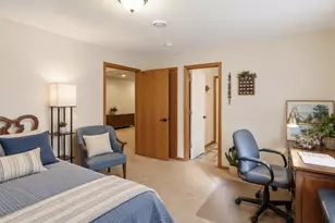 2446 Autumn Ridge Ct, Chanhassen, MN 55317 - Photo 26