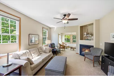 2446 Autumn Ridge Court, Chanhassen, MN 55317 - Photo 6