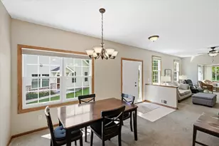 2446 Autumn Ridge Ct, Chanhassen, MN 55317 - Photo 16