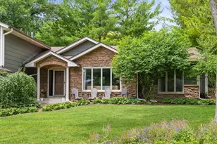 140 Lakeview Terrace Blvd, Waconia, MN 55387 - Photo 2