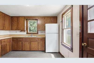427 E River Avenue, Barron, WI 54812 - Photo 10
