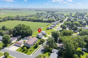805 6th St NE, Stewartville, MN 55976 - Photo 6