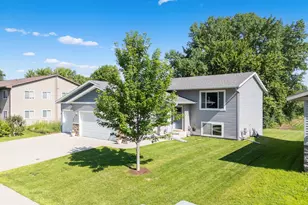 805 6th St NE, Stewartville, MN 55976 - Photo 2