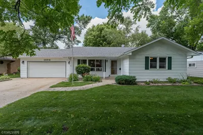 1506 James Drive, North Mankato, MN 56003 - Photo 2