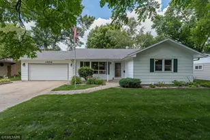 1506 James Dr, North Mankato, MN 56003 - Photo 2