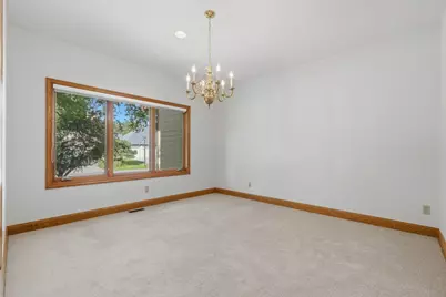 9272 Duckwood Trail, Woodbury, MN 55125 - Photo 6
