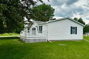 800 Montana Ave, Benson, MN 56215 - Photo 4