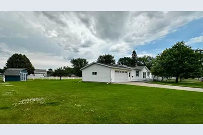 800 Montana Avenue, Benson, MN 56215 - Photo 1
