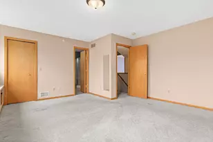 630 Knights Bridge Rd, New Brighton, MN 55112 - Photo 22