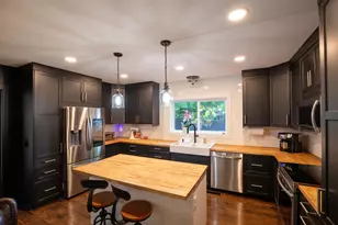 615 Vine St, Hudson, WI 54016 - Photo 8