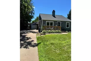 6439 Olympia St, Golden Valley, MN 55427 - Photo 2