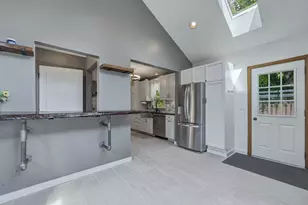 6439 Olympia St, Golden Valley, MN 55427 - Photo 10